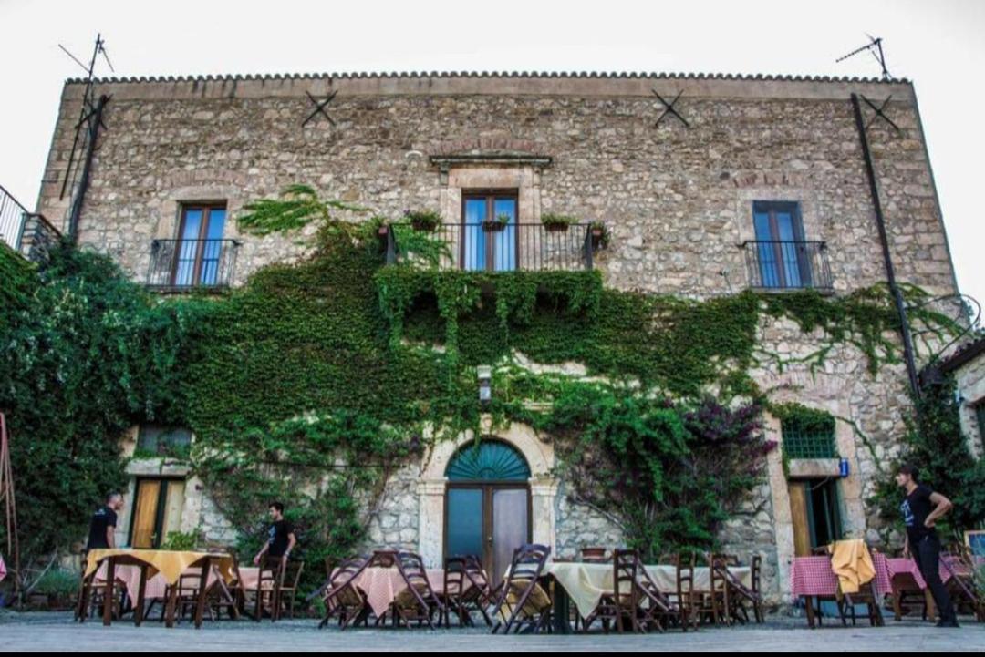 Agriturismo Feudo Tudia Landro Exterior photo